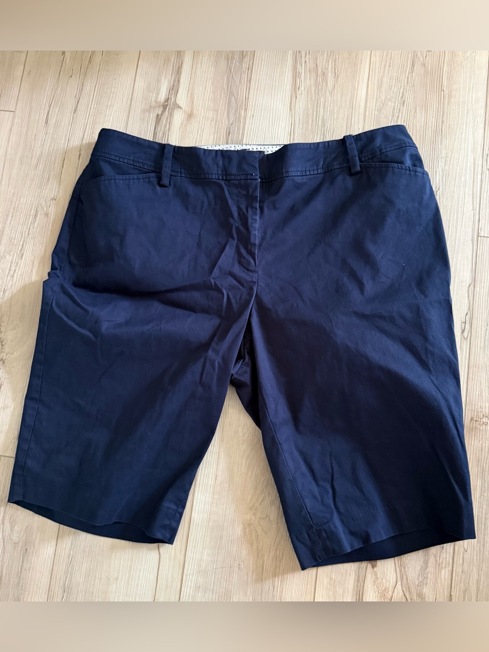 Talbots navy blue perfect shorts 13” Size 16W